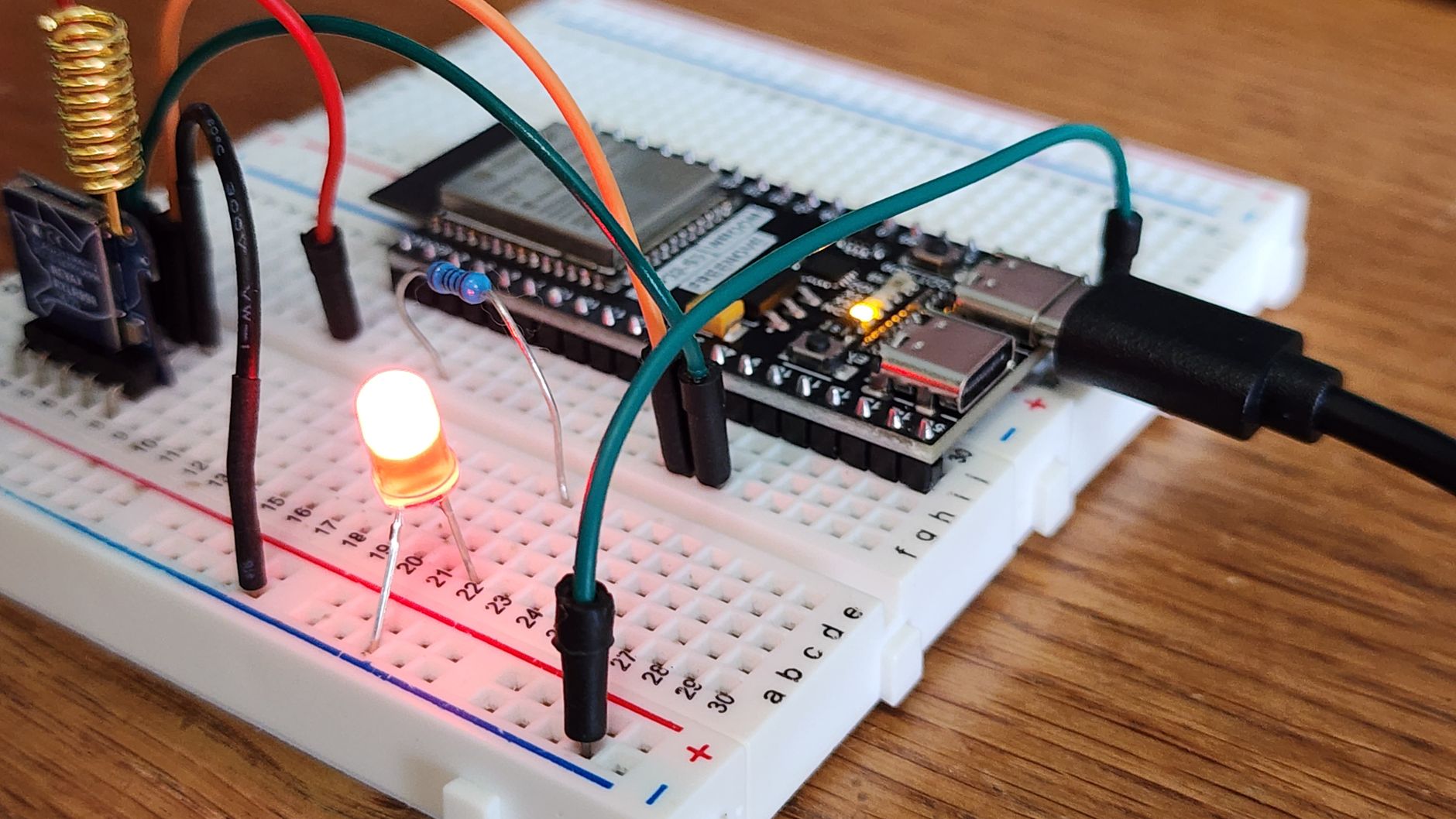 esp32 bit pirate turns boards into bench tools – Illustration 2