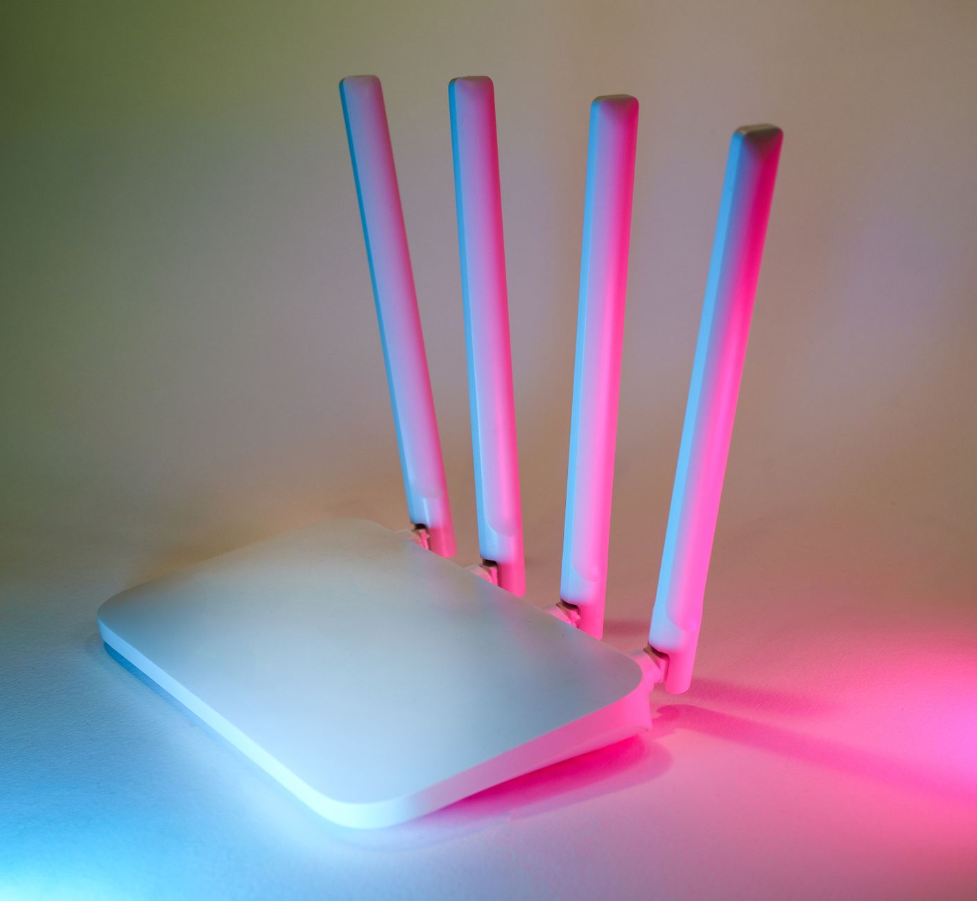 vlan setup: consolidating router+switch+services onto one box vs. unif – Illustration 2