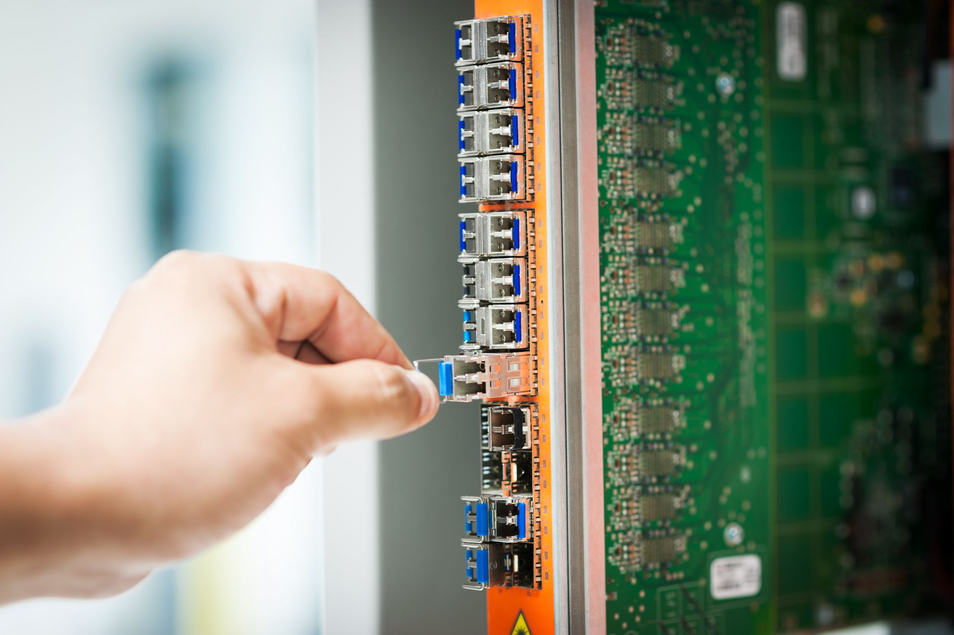 vlan setup: consolidating router+switch+services onto one box vs. unif – Illustration 3